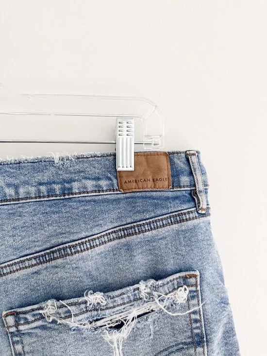 American Eagle Relaxed Denim Shorts Distressed Cutoff & Cuffed Shorts Size 12 - Picture 4 of 6